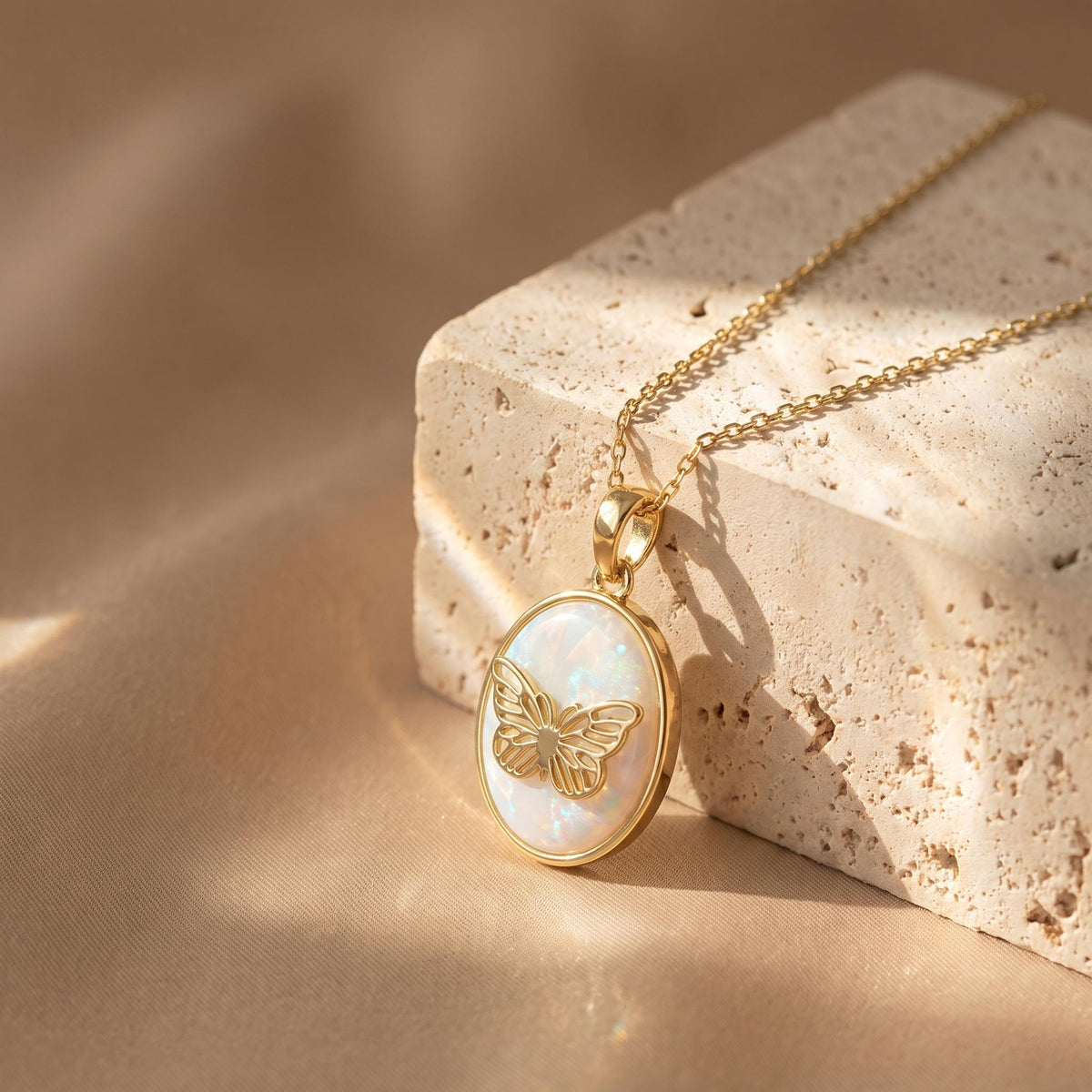 Papilio Whisper Locket, Silver With Yellow Gold Plating
