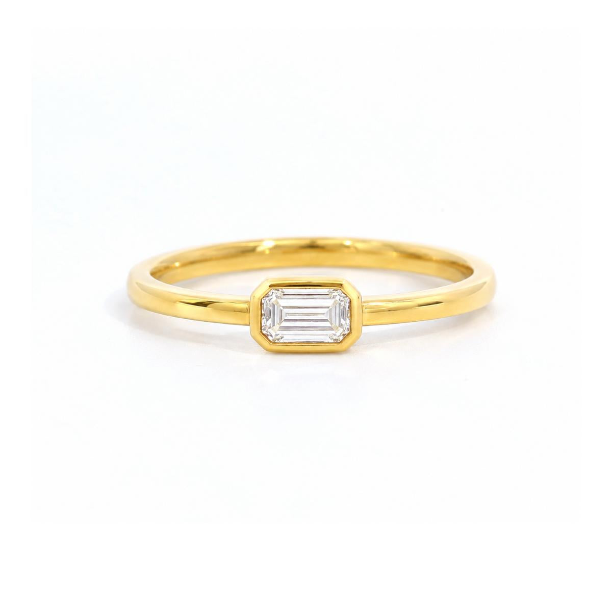 9K Yellow Gold Lab-Grown Emerald Cut Diamond Ring 0.25ct